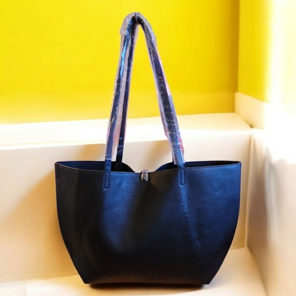 Badgley Mischka Decorative Chain Tote Bag Black Pebbled Vegan Leather - Picture 3 of 6